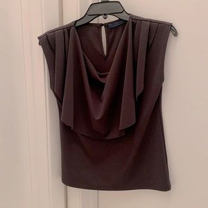 Chic top in charcoal